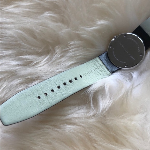 Marc Jacobs Watch - Picture 5 of 6
